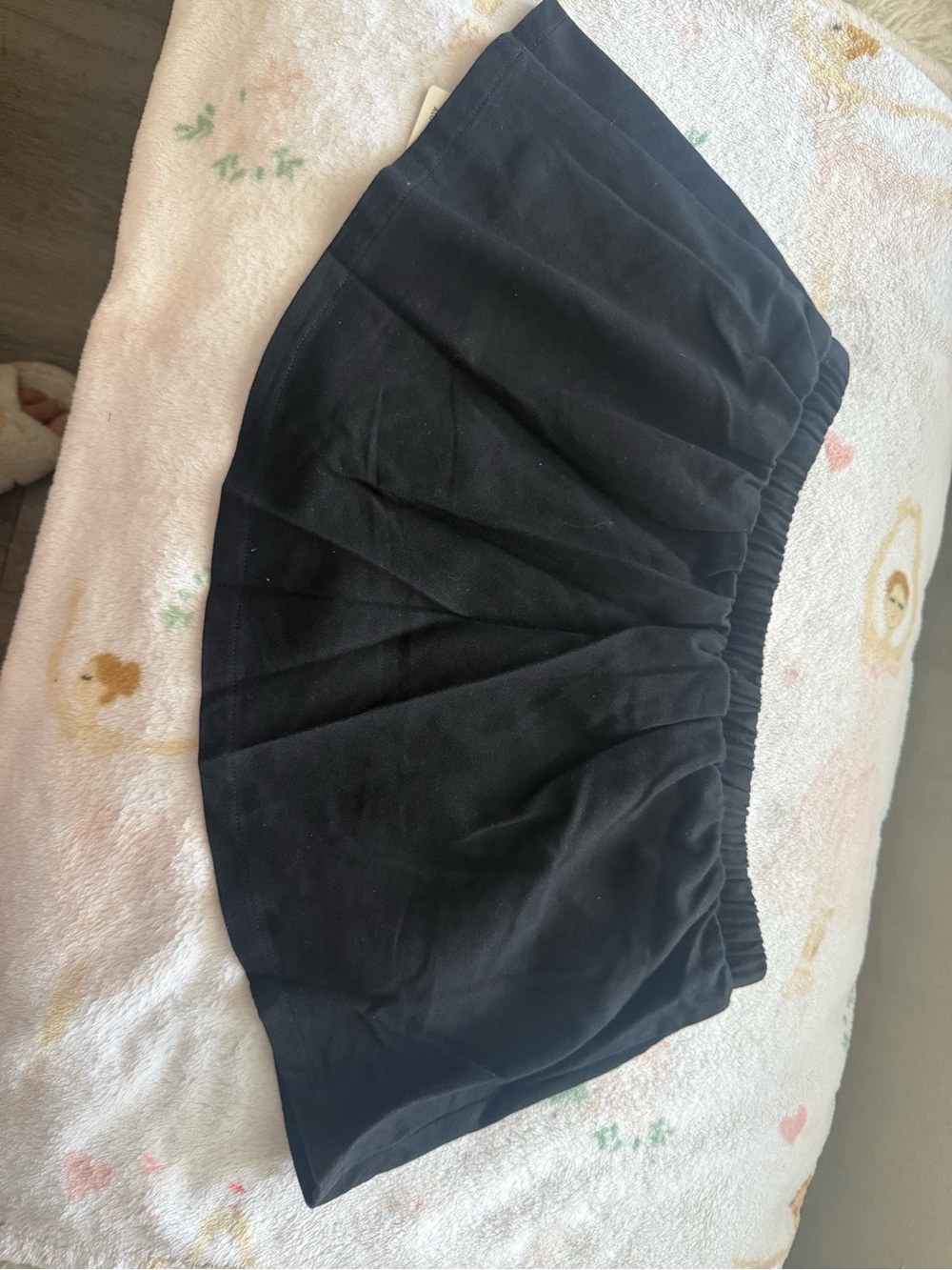 ALO Yoga Black Circle Skirt with Elastic Waist